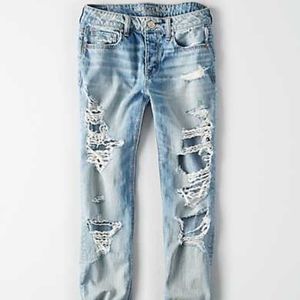 American Eagle Tomgirl Boyfriend Distressed Jeans